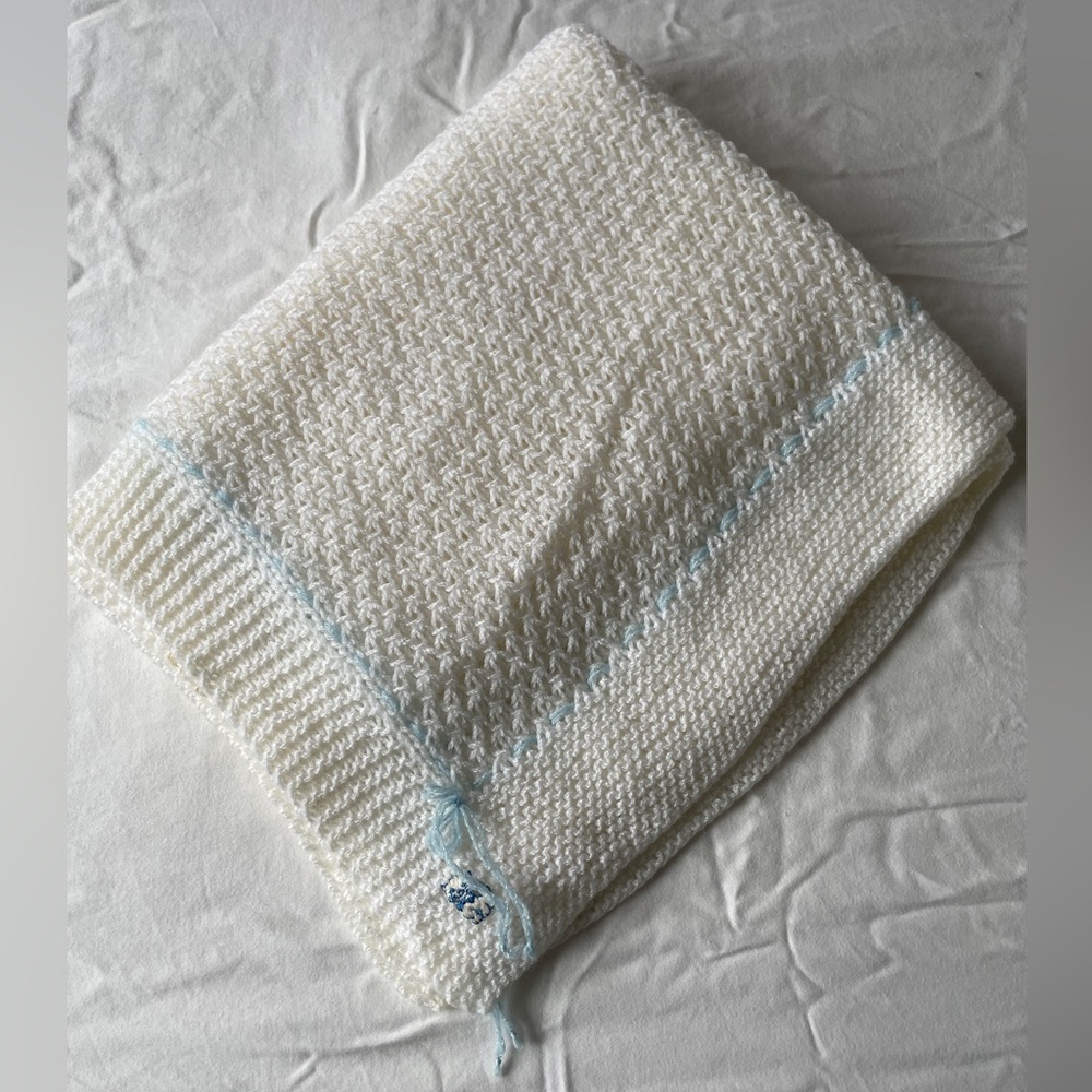 Vintage Handmade Baby Blanket Throw White Blue Soft 31" x 40" Dog Cat Crochet